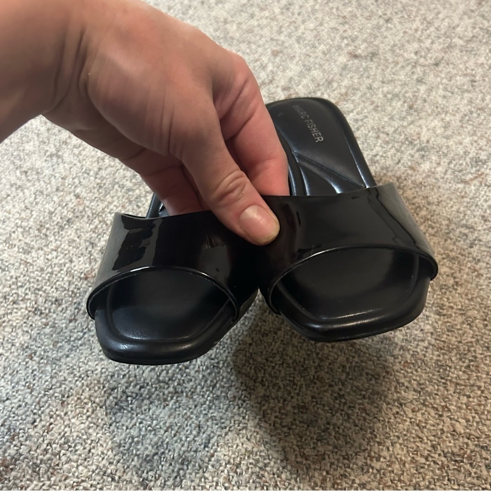 Marc Fisher Fynn Open Toe Slide Sandal - Picture 4 of 7